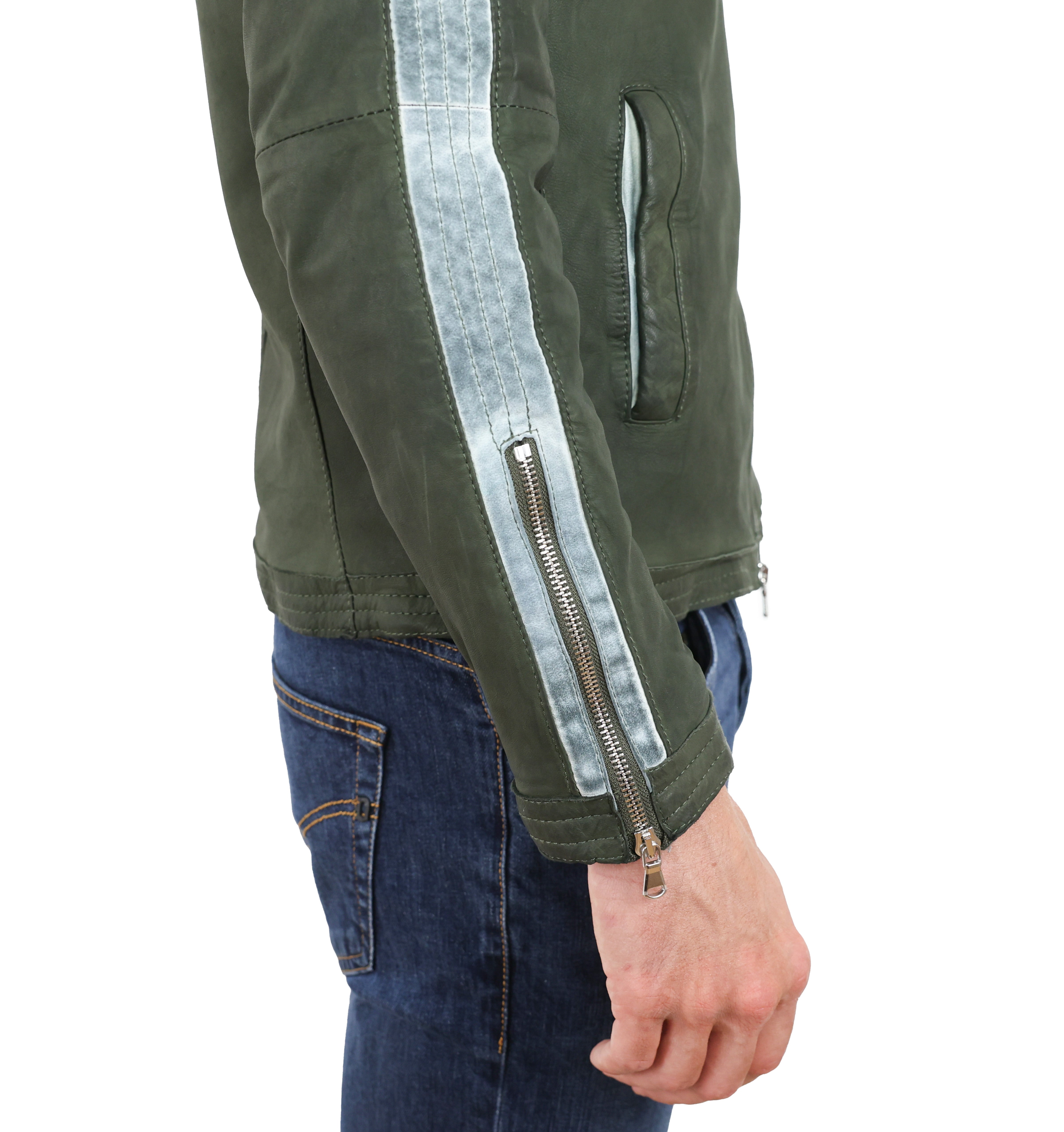 Biker in pelle 58WNAVE