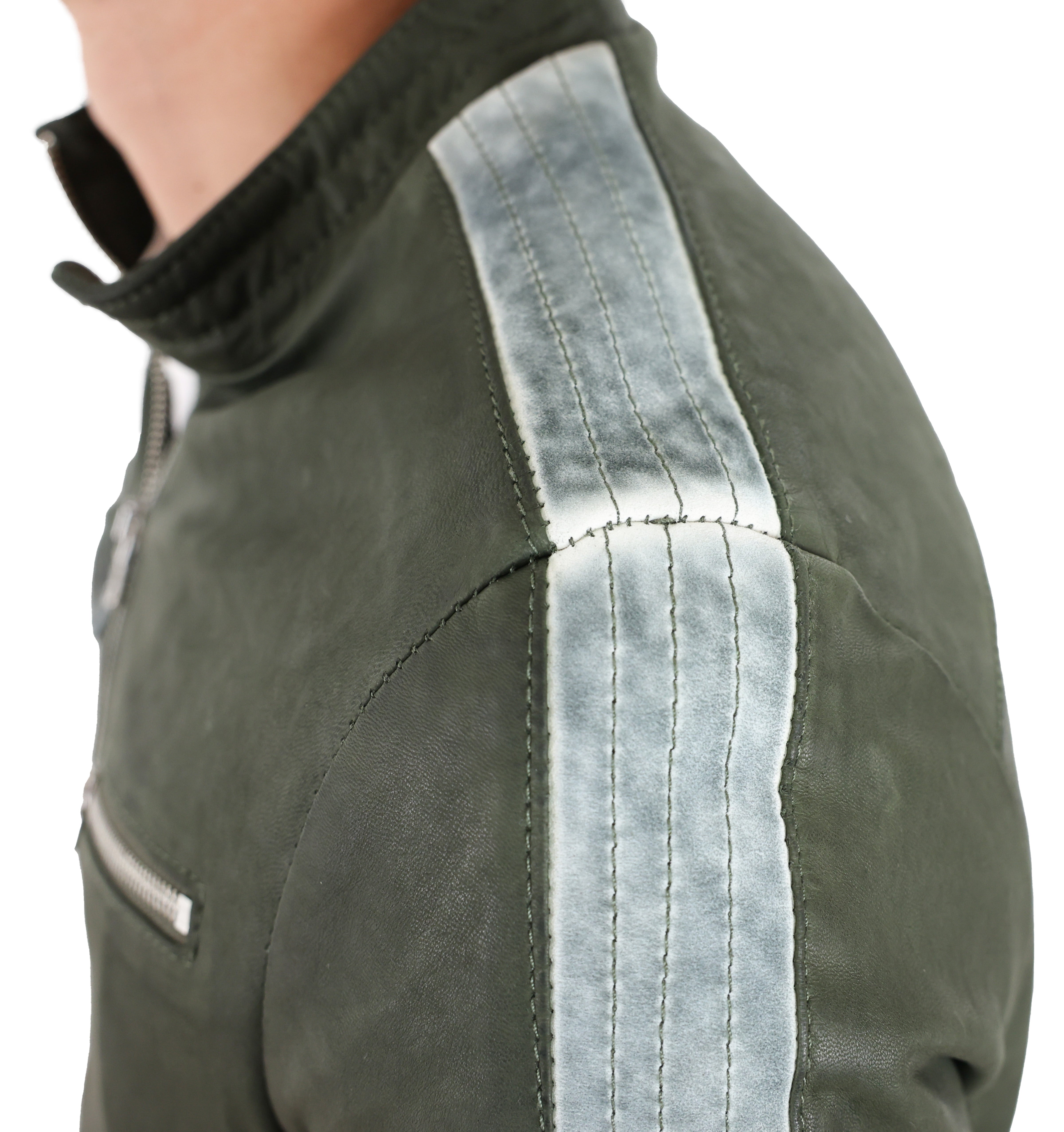 Biker in pelle 58WNAVE