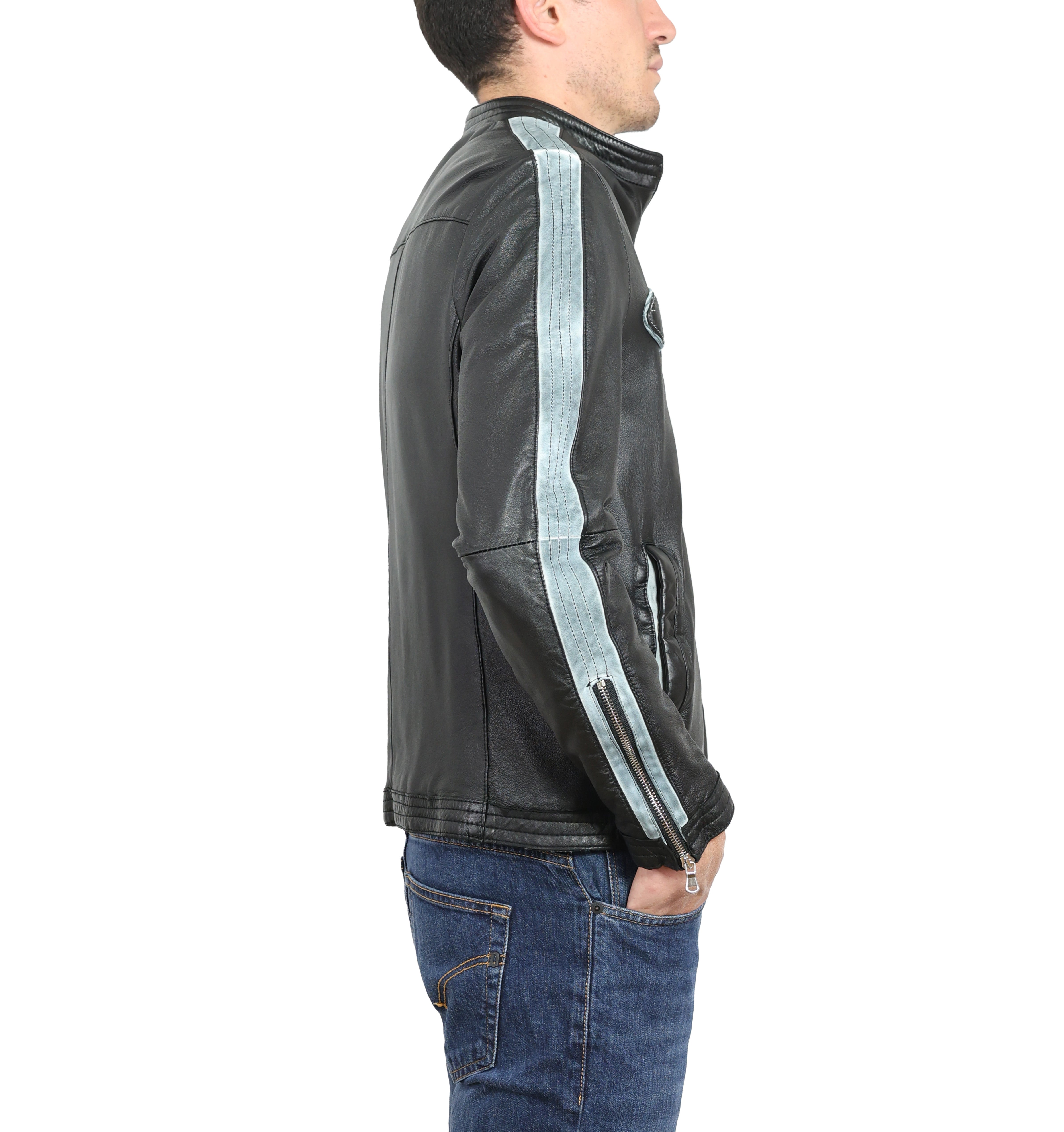 Biker in pelle 58WNANE