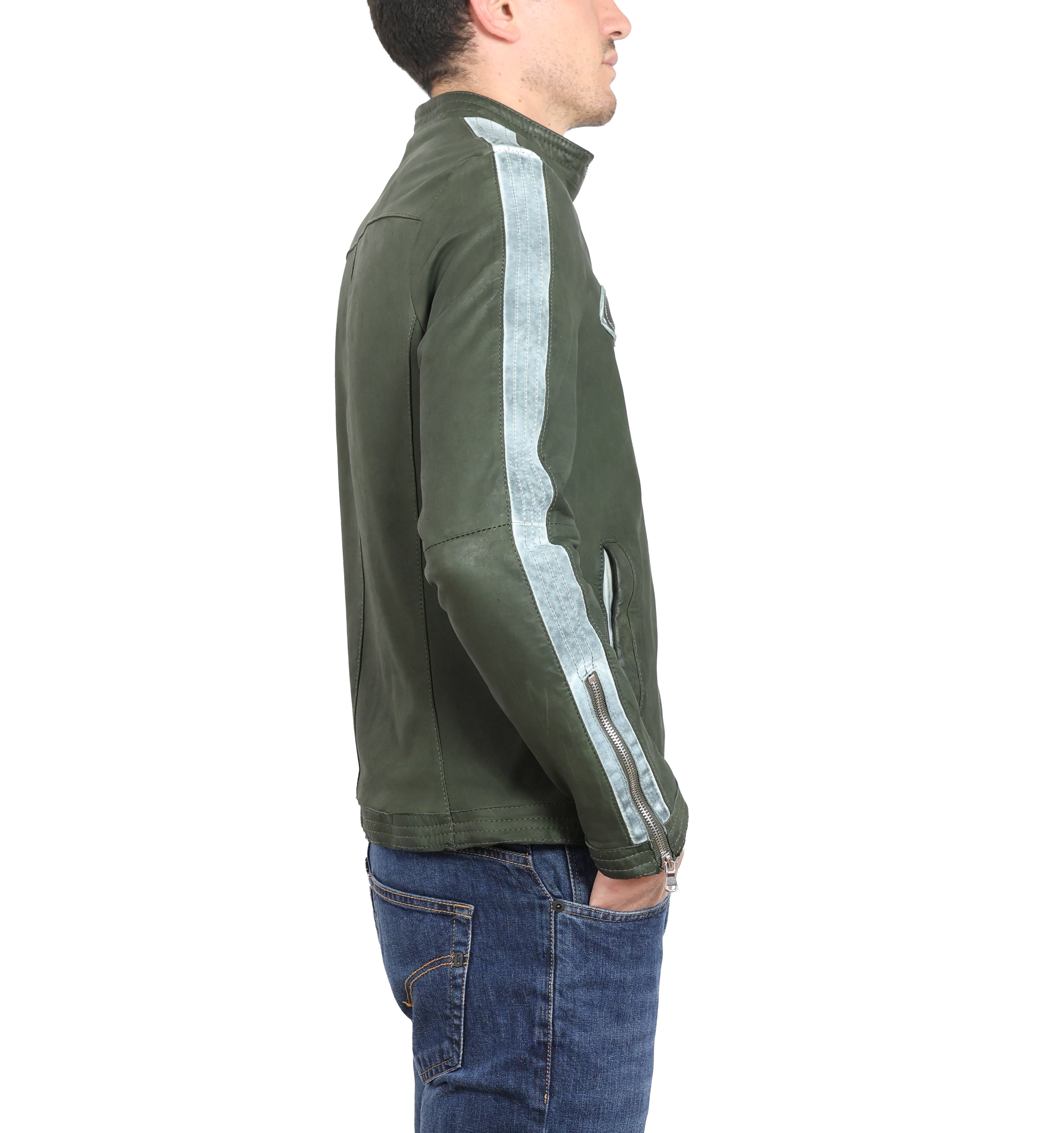 Biker in pelle 58WNAVE