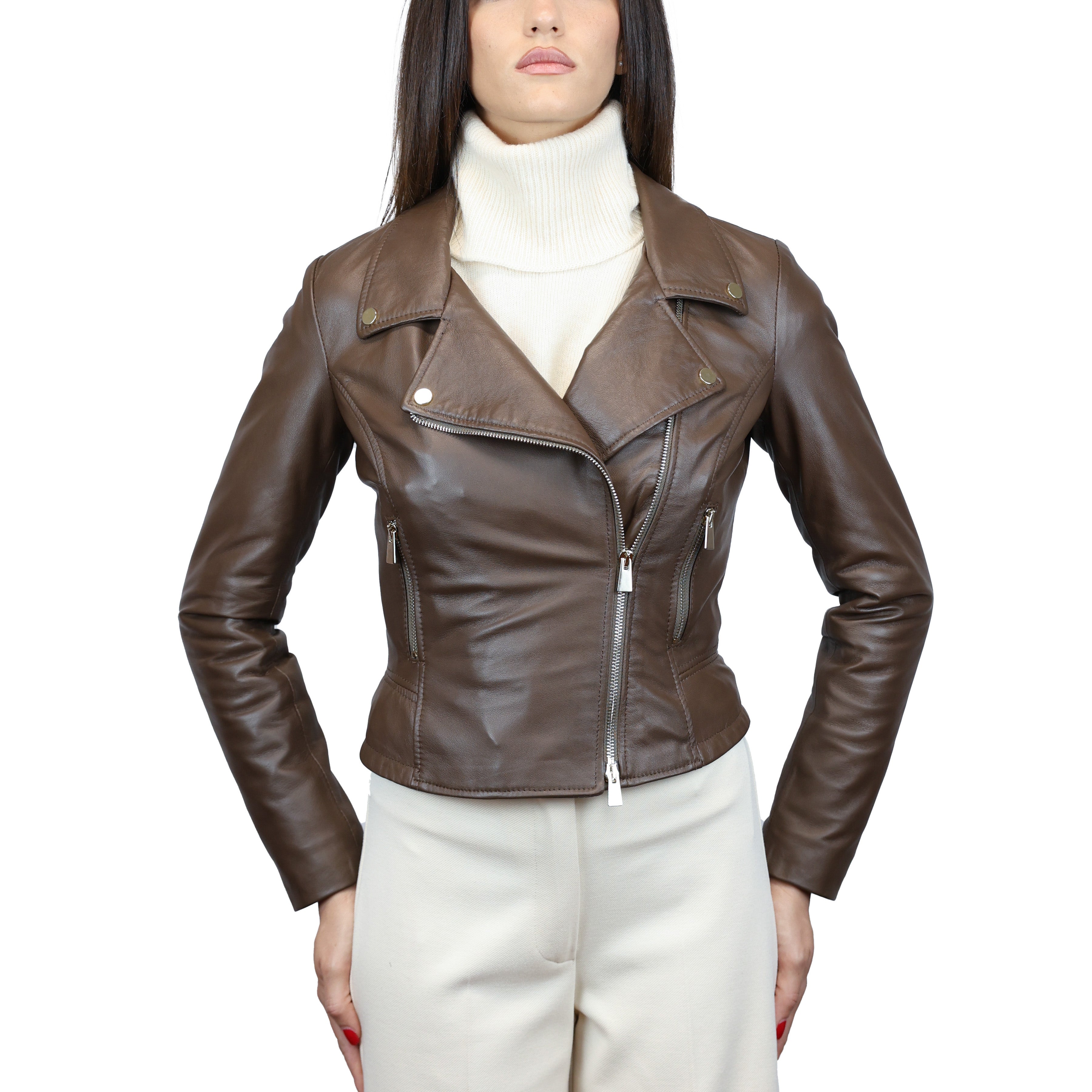 Veste en cuir a clou femme sale