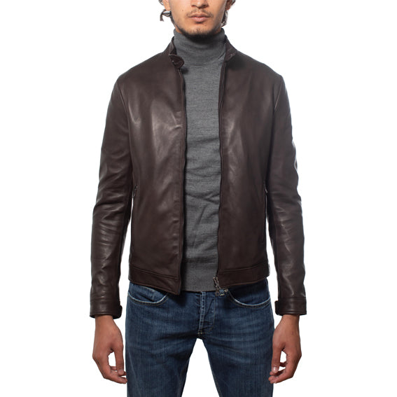 Biker in pelle 97TAMBR